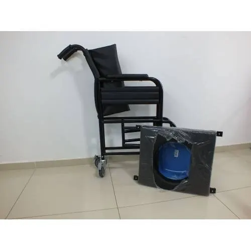 Tuvaletli katlanabilir lazımlıklı araba
